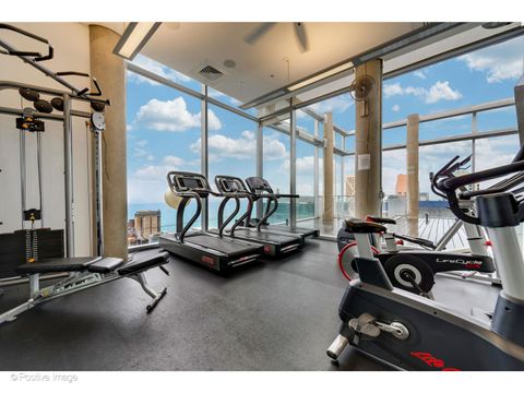 Tiny photo for 600 N FAIRBANKS Court #2801, Chicago, IL 60611 (MLS # 12583146)