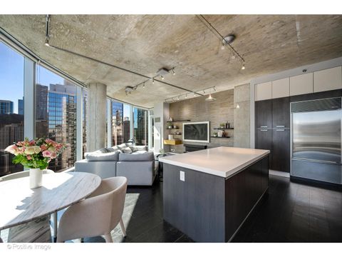 Tiny photo for 600 N FAIRBANKS Court #2801, Chicago, IL 60611 (MLS # 12583146)