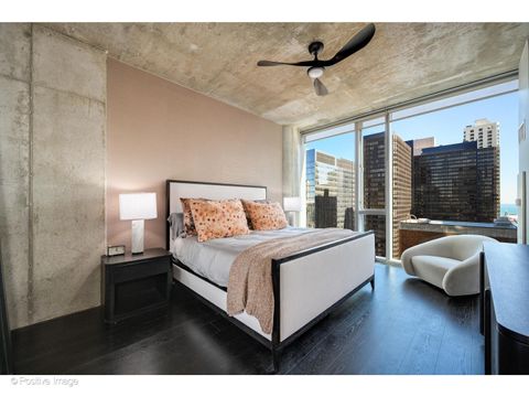 Tiny photo for 600 N FAIRBANKS Court #2801, Chicago, IL 60611 (MLS # 12583146)