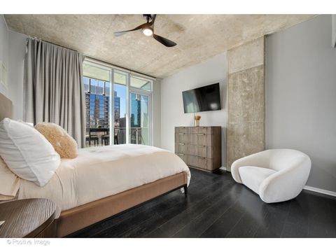 Tiny photo for 600 N FAIRBANKS Court #2801, Chicago, IL 60611 (MLS # 12583146)