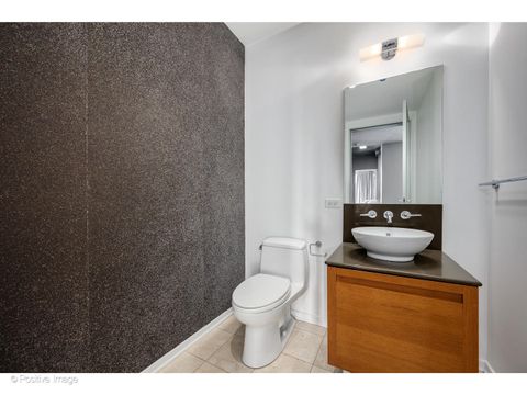 Tiny photo for 600 N FAIRBANKS Court #2801, Chicago, IL 60611 (MLS # 12583146)