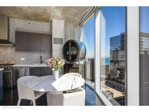 Tiny photo for 600 N FAIRBANKS Court #2801, Chicago, IL 60611 (MLS # 12583146)