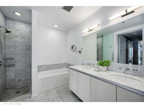 Tiny photo for 600 N FAIRBANKS Court #2801, Chicago, IL 60611 (MLS # 12583146)