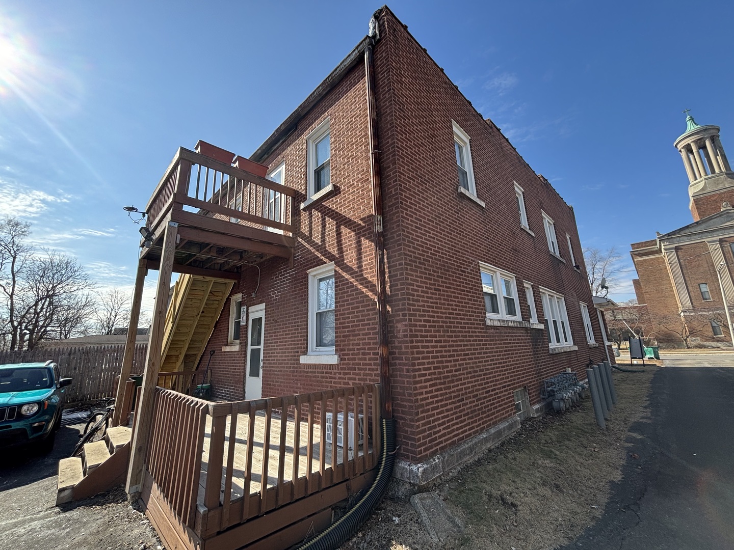 30 N Broadway Street