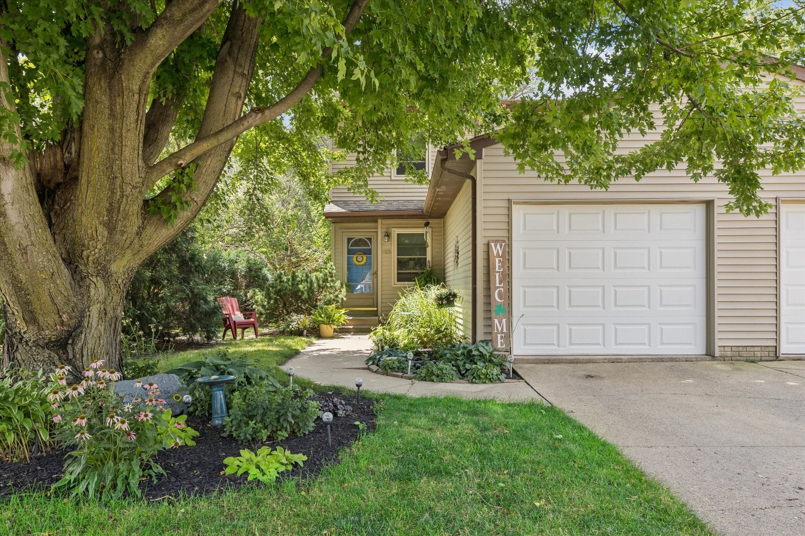 825 Brookview Drive