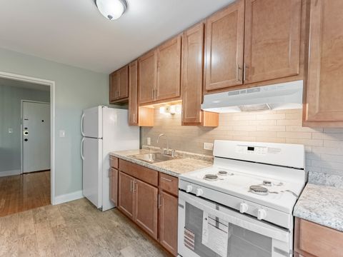 Tiny photo for 6500 N Ridge Boulevard #4E, Chicago, IL 60626 (MLS # 12524848)