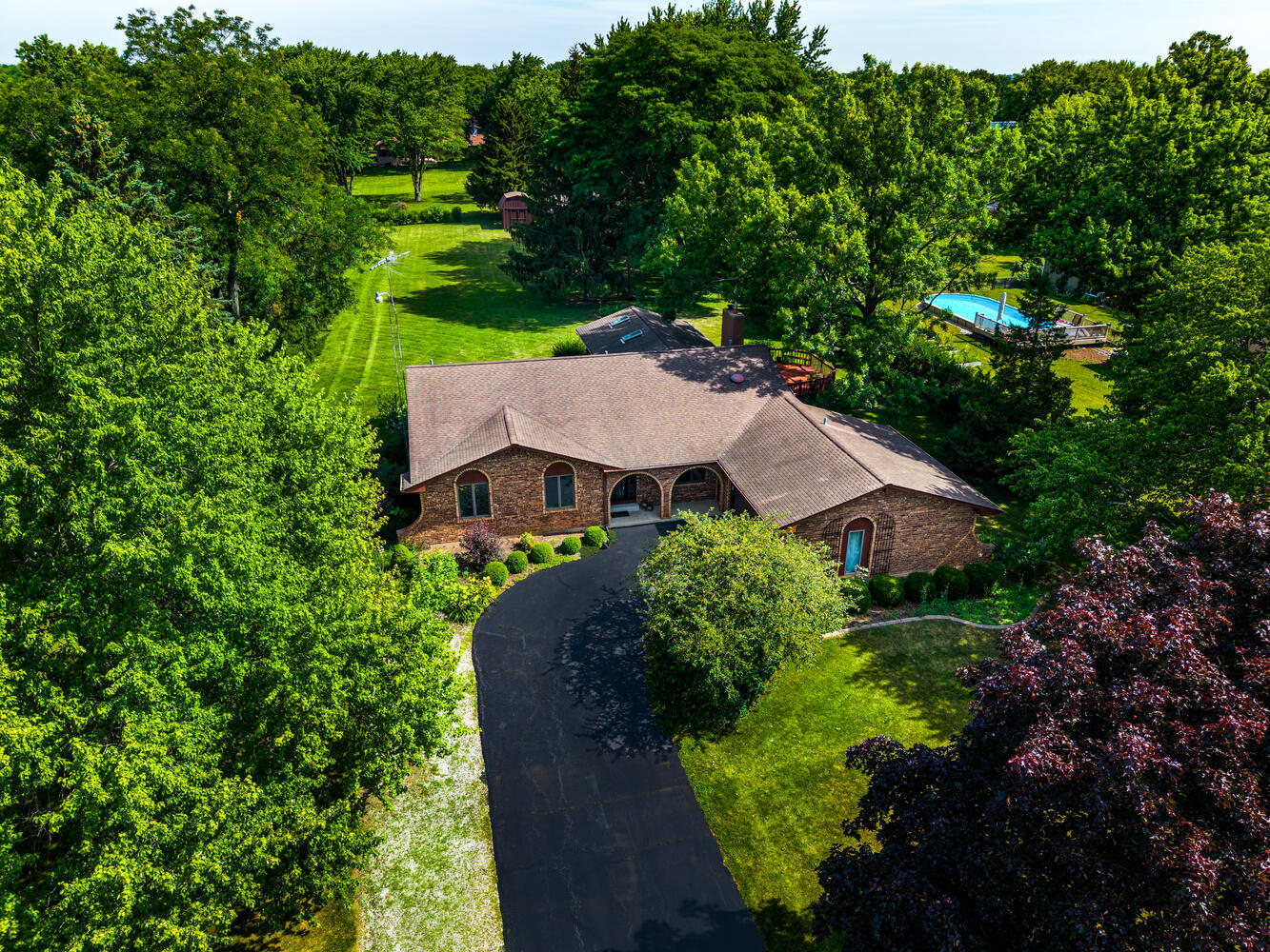 38W140 Rosewood Drive