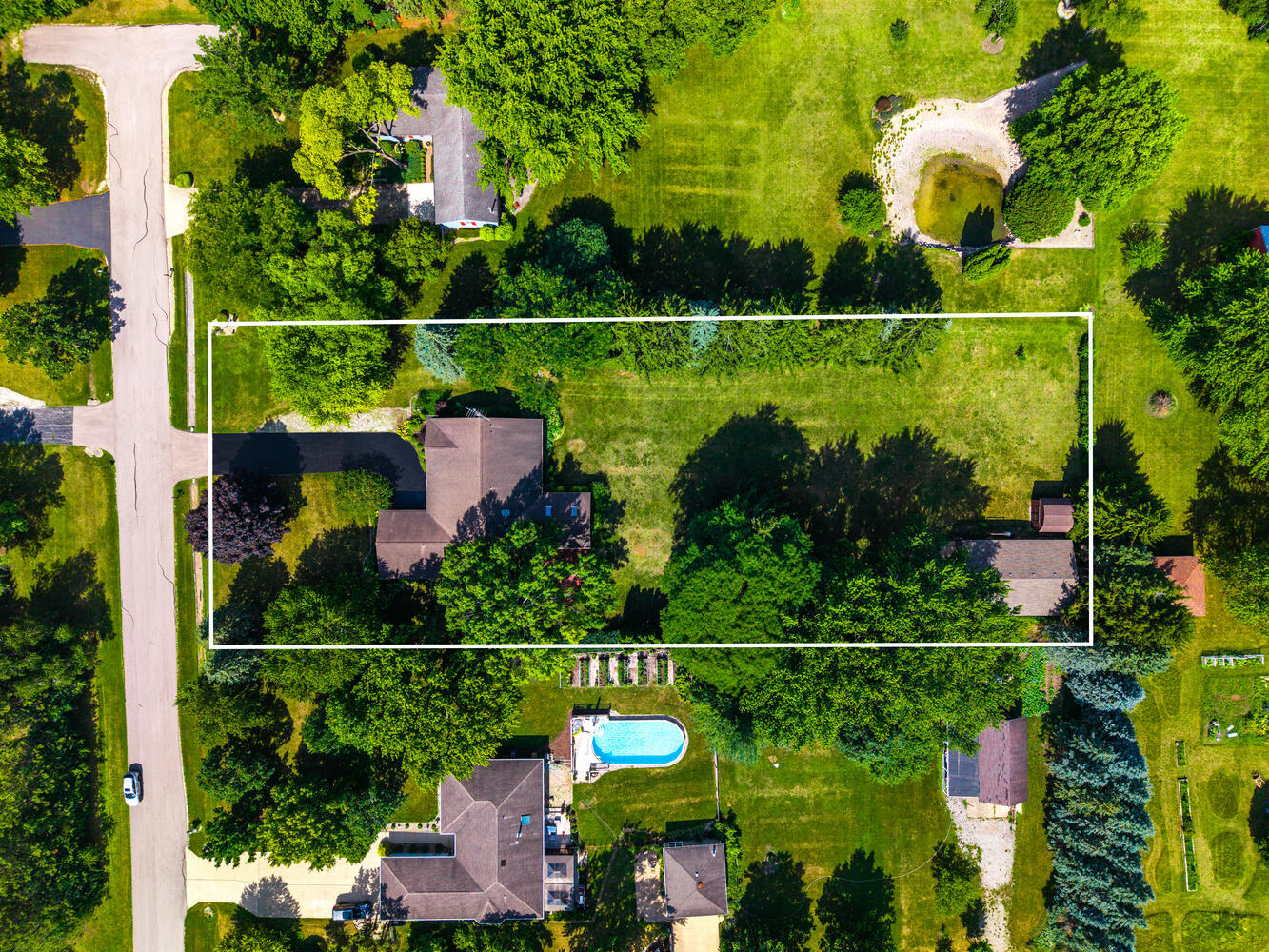 38W140 Rosewood Drive