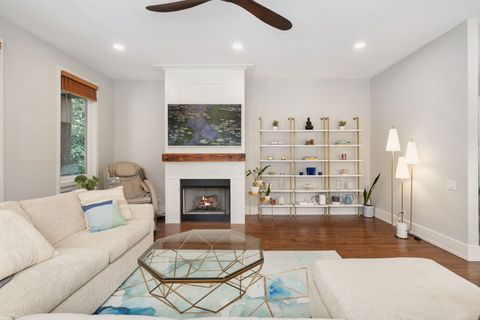 Tiny photo for 1431 N Cleveland Avenue, Chicago, IL 60610 (MLS # 12555962)