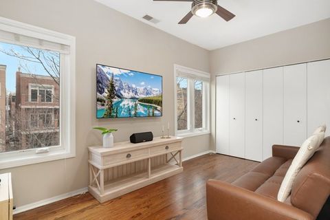 Tiny photo for 1431 N Cleveland Avenue, Chicago, IL 60610 (MLS # 12555962)