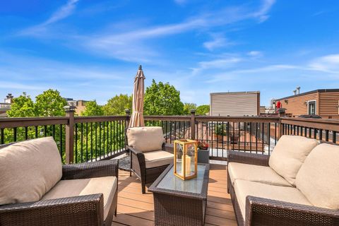 Tiny photo for 1431 N Cleveland Avenue, Chicago, IL 60610 (MLS # 12555962)