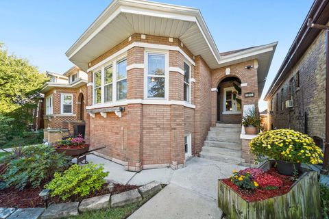 Photo of 5243 W OAKDALE Avenue, Chicago, IL 60641 (MLS # 12491734)
