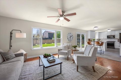 Tiny photo for 627 Grace Drive, Lake In The Hills, IL 60156 (MLS # 12613497)