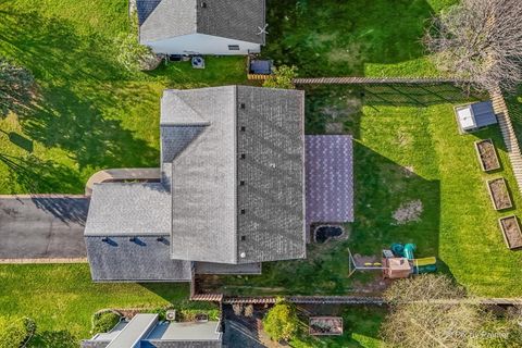 Tiny photo for 627 Grace Drive, Lake In The Hills, IL 60156 (MLS # 12613497)