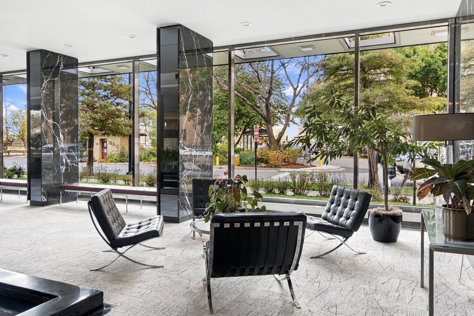 3900 N Lake Shore Drive 2C