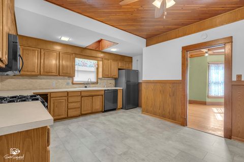 Tiny photo for 878 S Wildwood Avenue, Kankakee, IL 60901 (MLS # 12606945)