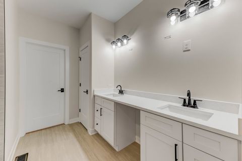 Tiny photo for 5508 Legend Drive, Yorkville, IL 60560 (MLS # 12424468)
