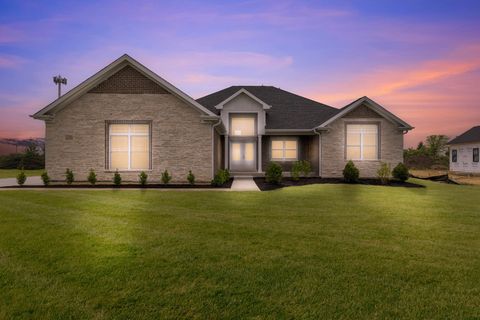 Photo of 5508 Legend Drive, Yorkville, IL 60560 (MLS # 12424468)