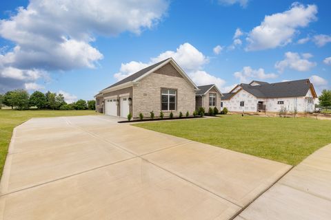Tiny photo for 5508 Legend Drive, Yorkville, IL 60560 (MLS # 12424468)