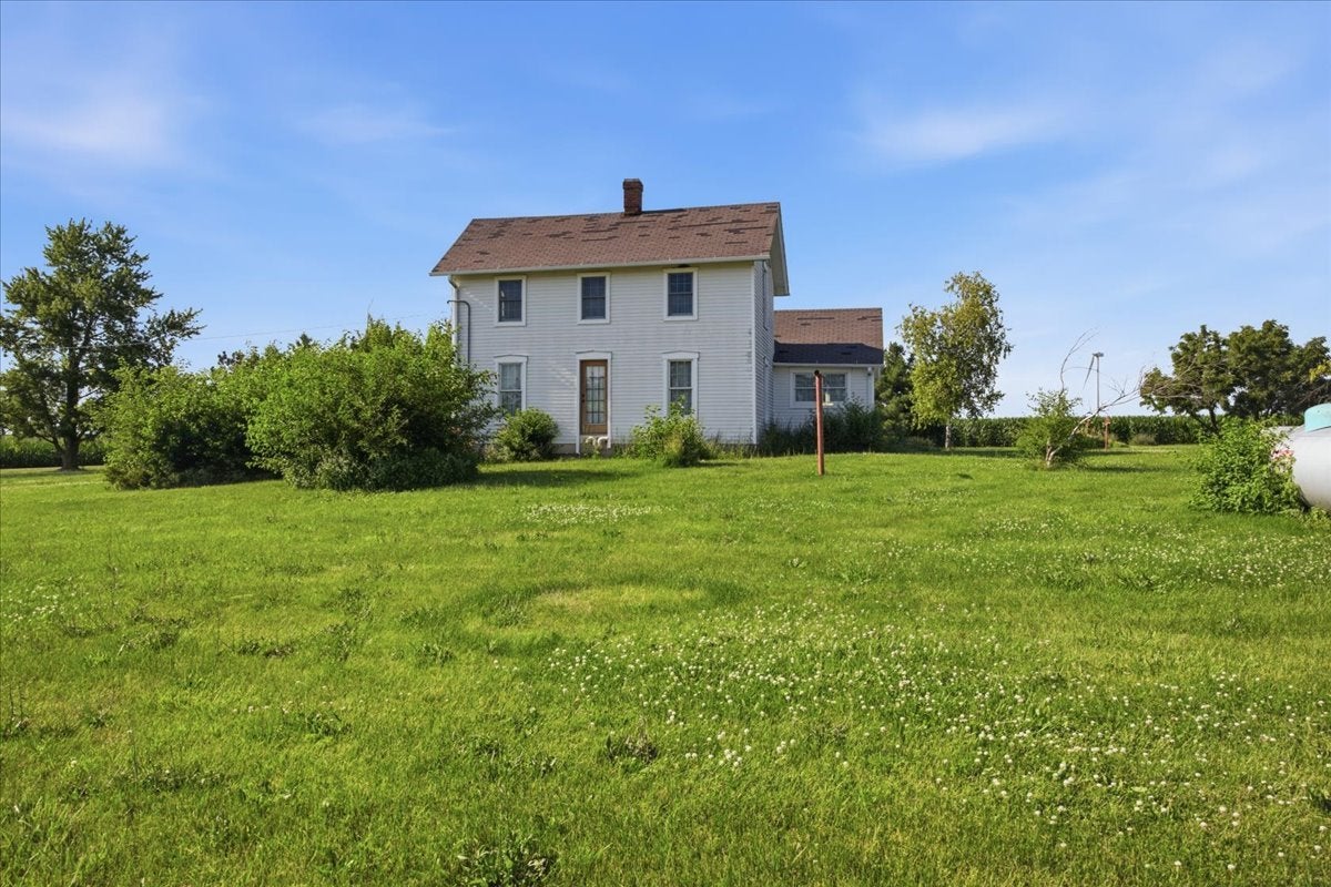20042 N 2500 East Road