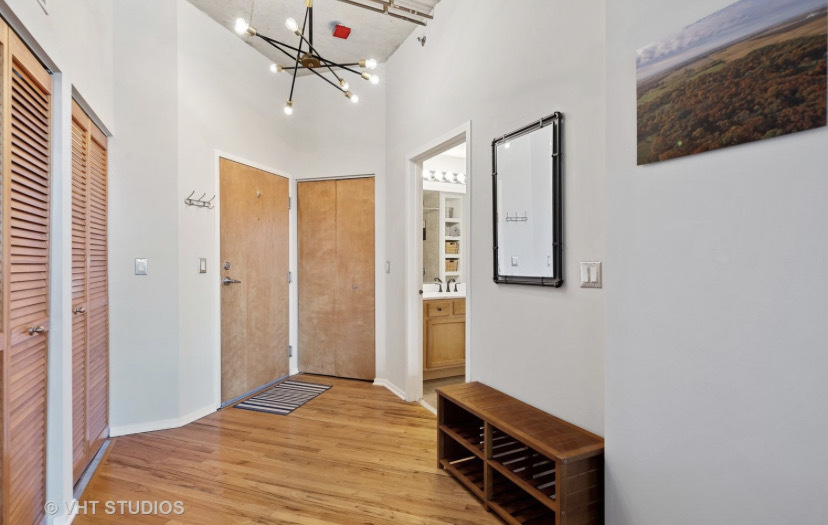 6 S Laflin Street 611