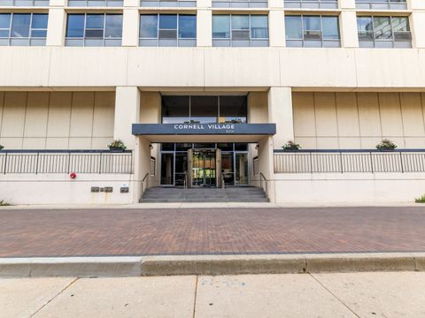 Tiny photo for 5201 S CORNELL Avenue #27D, Chicago, IL 60615 (MLS # 12503012)