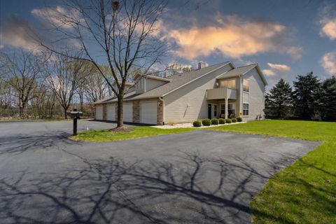 5702 Oak Village Drive 5702 Roscoe IL 61073