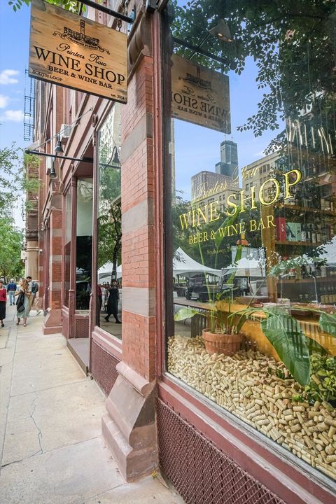 Tiny photo for 124 W Polk Street #100, Chicago, IL 60605 (MLS # 12348448)