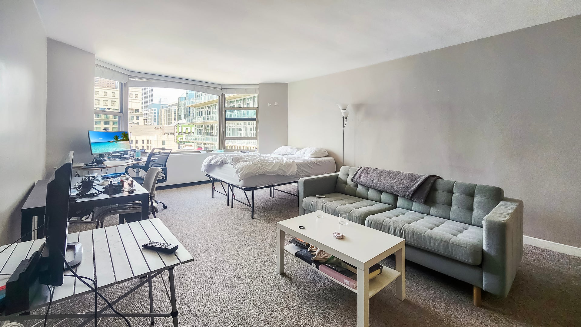 535 N MICHIGAN Avenue 2710