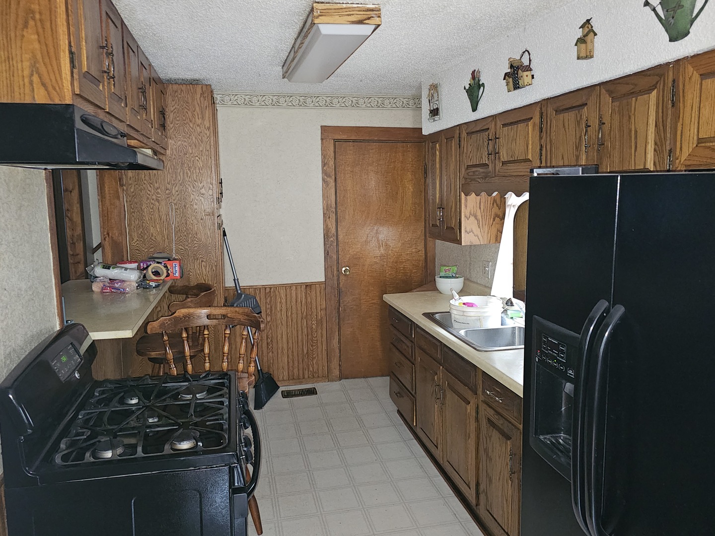 614 W 8th Street
