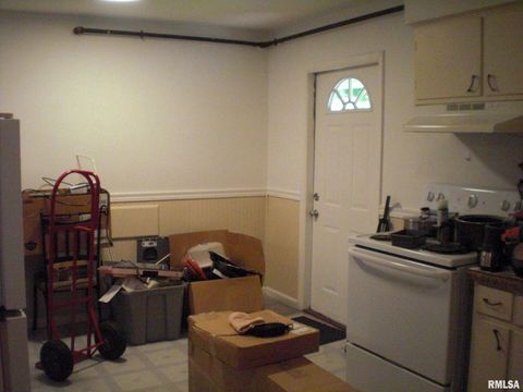 Tiny photo for 500 S WASHINGTON Street, Desoto, IL 62924 (MLS # EB459010)