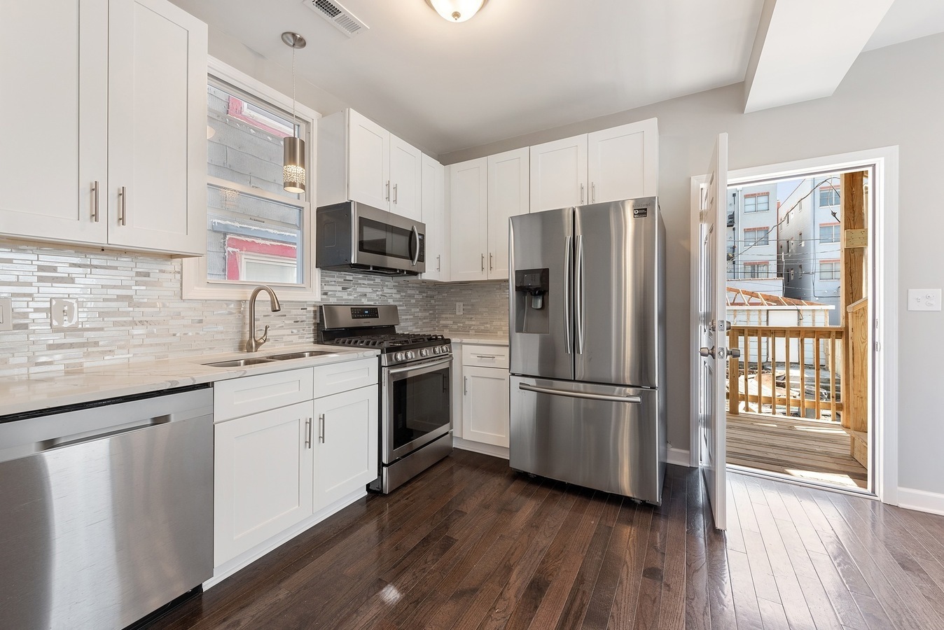 1733 N Artesian Avenue 3