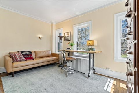 Tiny photo for 2608 N Lakeview Avenue #2D, Chicago, IL 60614 (MLS # 12629840)