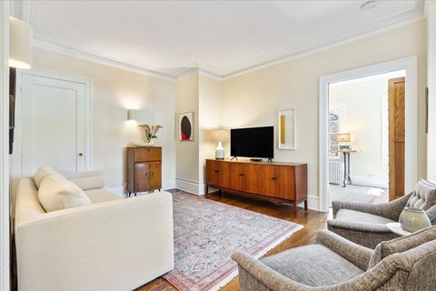 Tiny photo for 2608 N Lakeview Avenue #2D, Chicago, IL 60614 (MLS # 12629840)