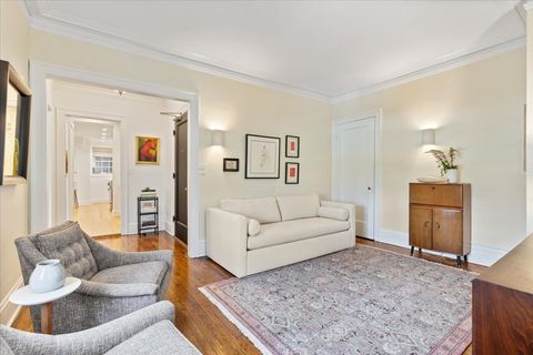 Tiny photo for 2608 N Lakeview Avenue #2D, Chicago, IL 60614 (MLS # 12629840)