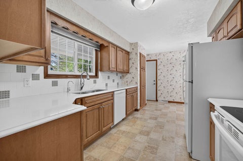 Tiny photo for 410 Ridge Drive, Geneseo, IL 61254 (MLS # 12790877)