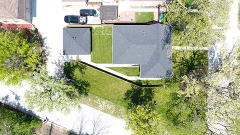 Tiny photo for 114 Oak Ridge Avenue, Hillside, IL 60162 (MLS # 12358844)