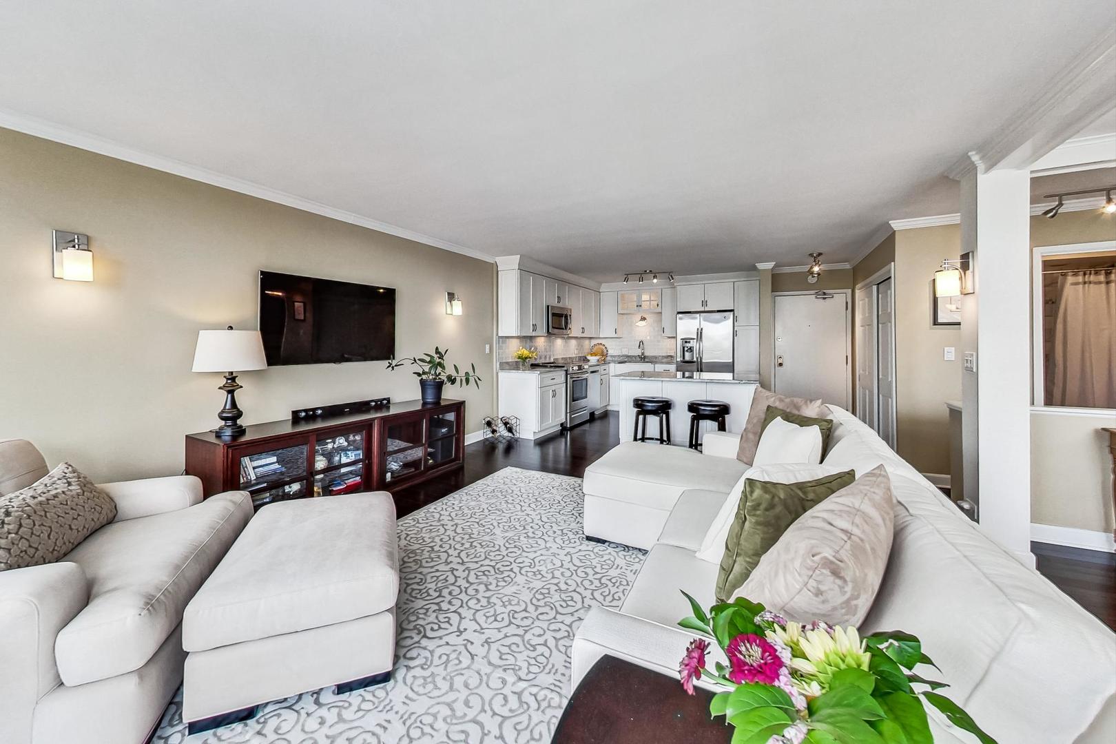 1516 N State Parkway 8D