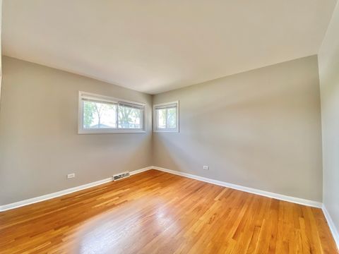 Tiny photo for 55 E Craig Drive, Chicago Heights, IL 60411 (MLS # 12493501)