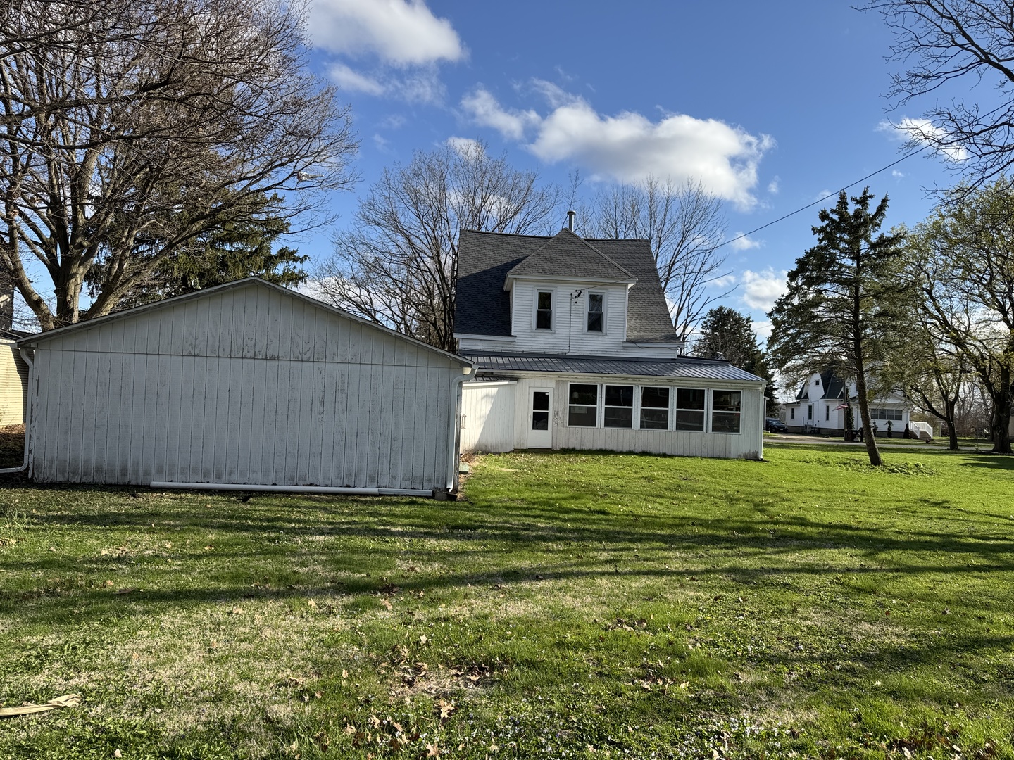 428 W Cherry Street