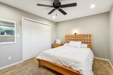 Tiny photo for 220 Larchwood Lane, North Aurora, IL 60542 (MLS # 12521177)