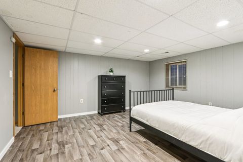 Tiny photo for 220 Larchwood Lane, North Aurora, IL 60542 (MLS # 12521177)