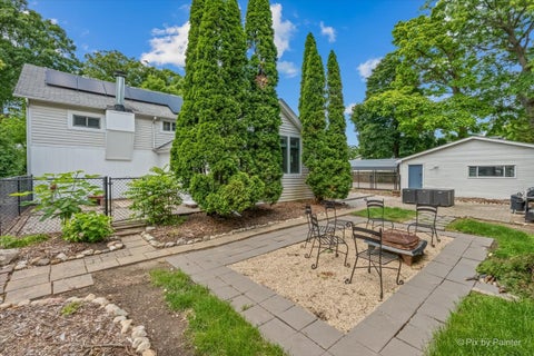 Tiny photo for 5016 N Oak Street, Crystal Lake, IL 60012 (MLS # 12640320)