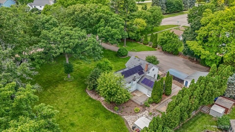 Tiny photo for 5016 N Oak Street, Crystal Lake, IL 60012 (MLS # 12640320)