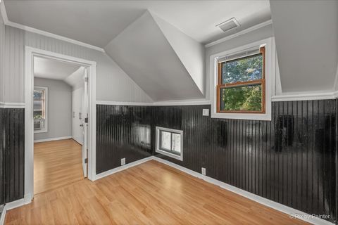 Tiny photo for 5016 N Oak Street, Crystal Lake, IL 60012 (MLS # 12640320)