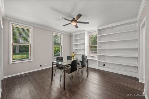 Tiny photo for 5016 N Oak Street, Crystal Lake, IL 60012 (MLS # 12640320)