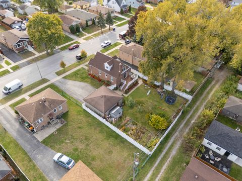 Tiny photo for 2720 W 97th Street, Evergreen Park, IL 60805 (MLS # 12510258)