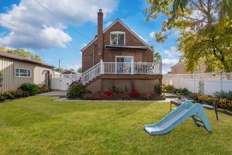 Tiny photo for 2720 W 97th Street, Evergreen Park, IL 60805 (MLS # 12510258)