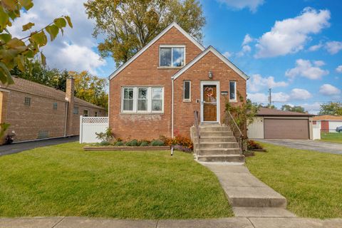 Photo of 2720 W 97th Street, Evergreen Park, IL 60805 (MLS # 12510258)