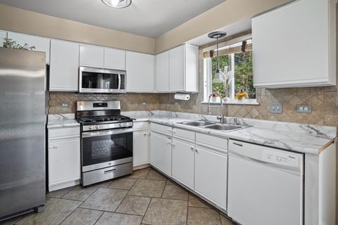 Tiny photo for 128 Sycamore Avenue, Streamwood, IL 60107 (MLS # 12465722)